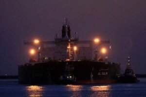 യുഎഇയിൽ ഇറാൻ ആക്രമണം: ദുബായിലും ഷാർജയിലും ഡ്രോൺ പതനം