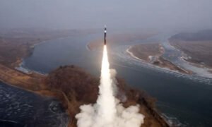 മിസൈൽ പരീക്ഷണവുമായി ഉത്തരകൊറിയ; ചർച്ചകൾ വഴിമുട്ടുന്നു